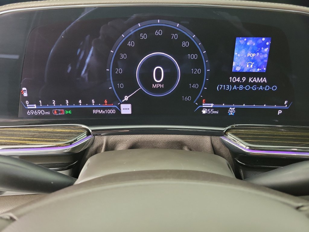 Used 2022 Cadillac Escalade Premium Luxury AWD/4WD image 26