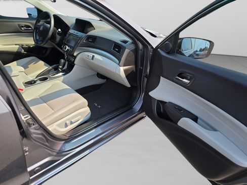 Used 2018 Acura ILX FWD image 28