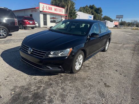 Used 2016 Volkswagen Passat 1.8T S FWD image 4