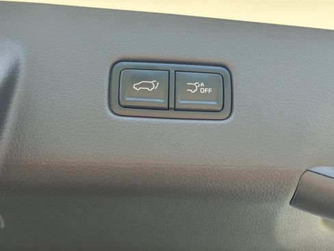 New 2026 Kia Carnival EX FWD image 32