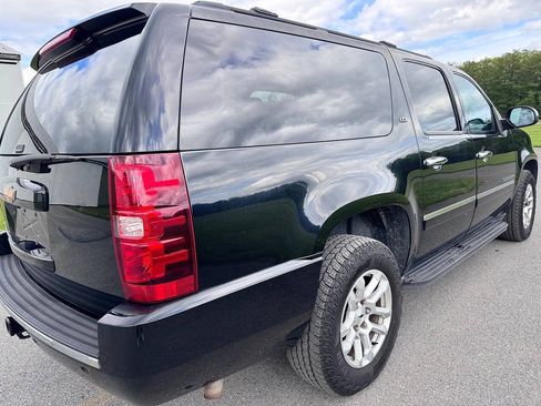 Used 2014 Chevrolet Suburban LTZ AWD/4WD image 14
