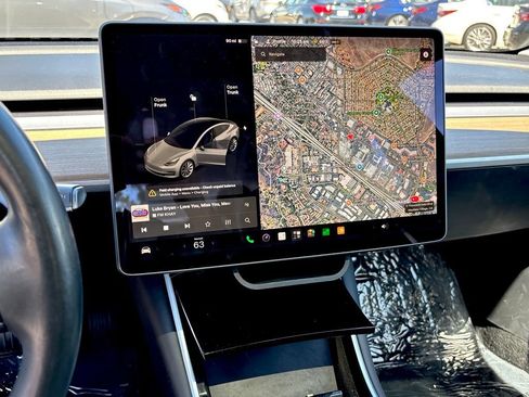 Used 2018 Tesla Model 3 Long Range RWD image 23