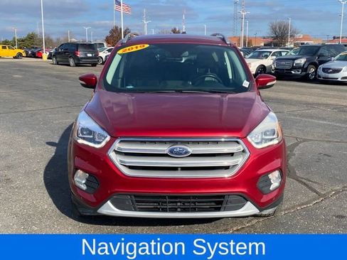 Used 2019 Ford Escape Titanium image 2