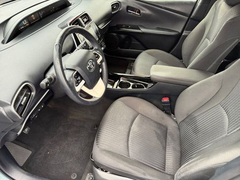 Used 2017 Toyota Prius Three image 10