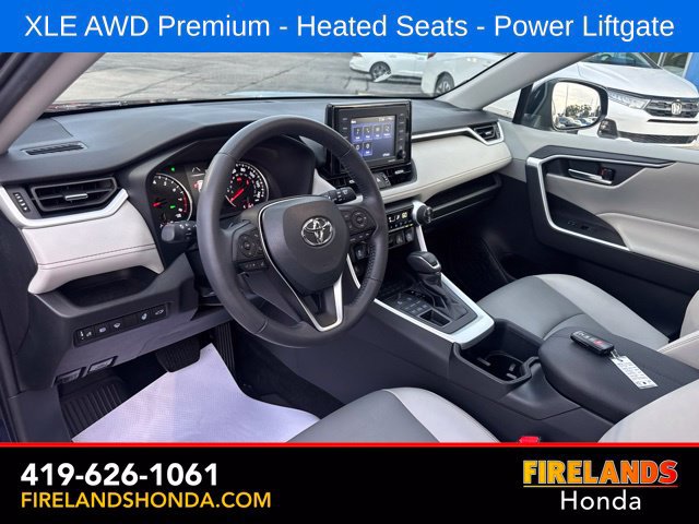 Used 2022 Toyota RAV4 XLE Premium AWD/4WD image 15