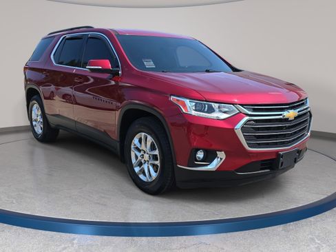 Used 2020 Chevrolet Traverse LT w/ LPO, Floor Liner Package AWD/4WD image 4