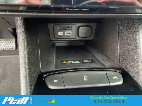Used 2022 Chevrolet Bolt LT w/ Infotainment Package image 26