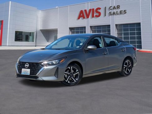 Used 2025 Nissan Sentra SV FWD image 1