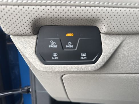 New 2026 Volkswagen Atlas SE image 18