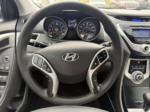 Used 2012 Hyundai Elantra GLS w/ Preferred Pkg 3 FWD image 17