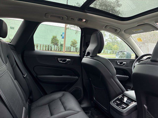 Used 2020 Volvo XC60 T5 Inscription w/ Protection Package AWD/4WD image 24