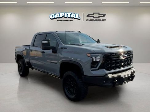 Used 2024 Chevrolet Silverado 2500 ZR2 w/ ZR2 Bison Edition image 7