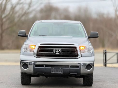 Used 2011 Toyota Tundra 4x4 Double Cab w/ Tow Pkg image 2
