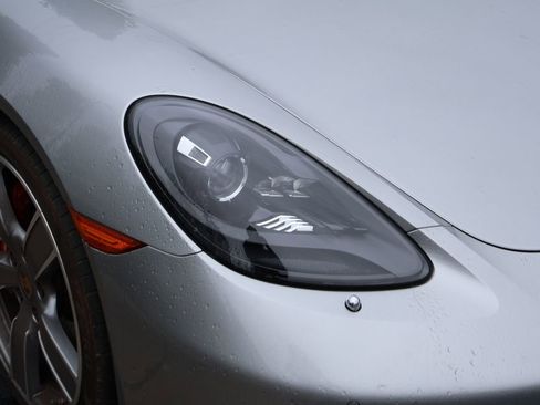 Used 2018 Porsche 718 Cayman S RWD image 6