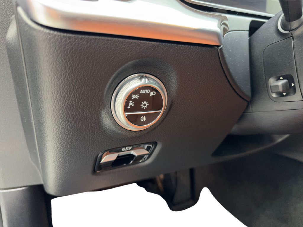 Used 2022 Mercedes-Benz C 300 Sedan image 54