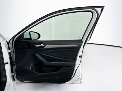 Used 2024 Volkswagen Jetta S FWD image 30
