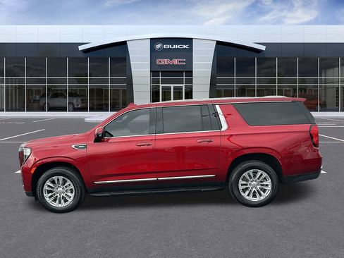 Certified 2023 GMC Yukon XL SLT w/ SLT Luxury Package image 2
