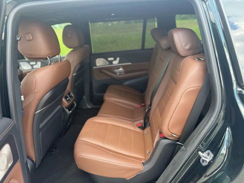 Used 2024 Mercedes-Benz GLS 450 4MATIC w/ Pinnacle Trim Package image 21