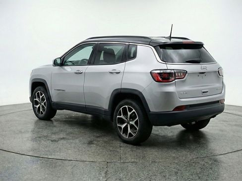 Used 2025 Jeep Compass Limited AWD/4WD image 6