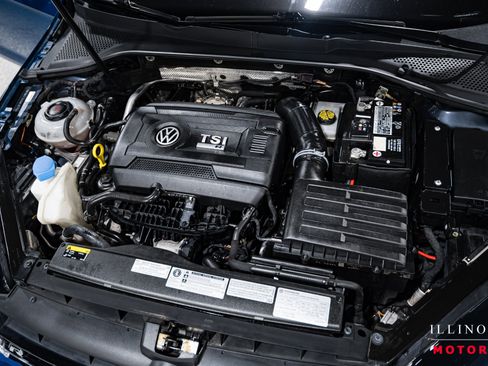 Used 2019 Volkswagen Golf R 4-Door image 39