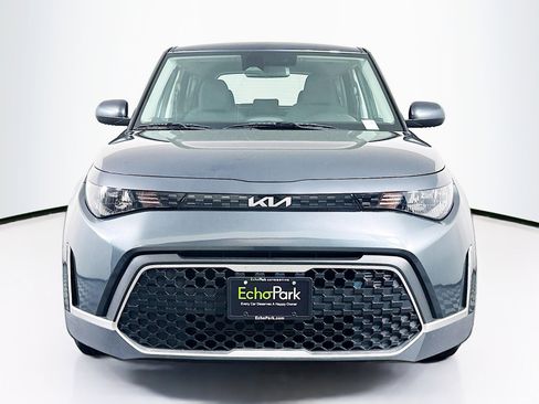 Used 2025 Kia Soul LX w/ LX Technology Package image 2