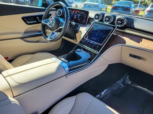 Used 2025 Mercedes-Benz CLE 300 4MATIC Coupe image 20
