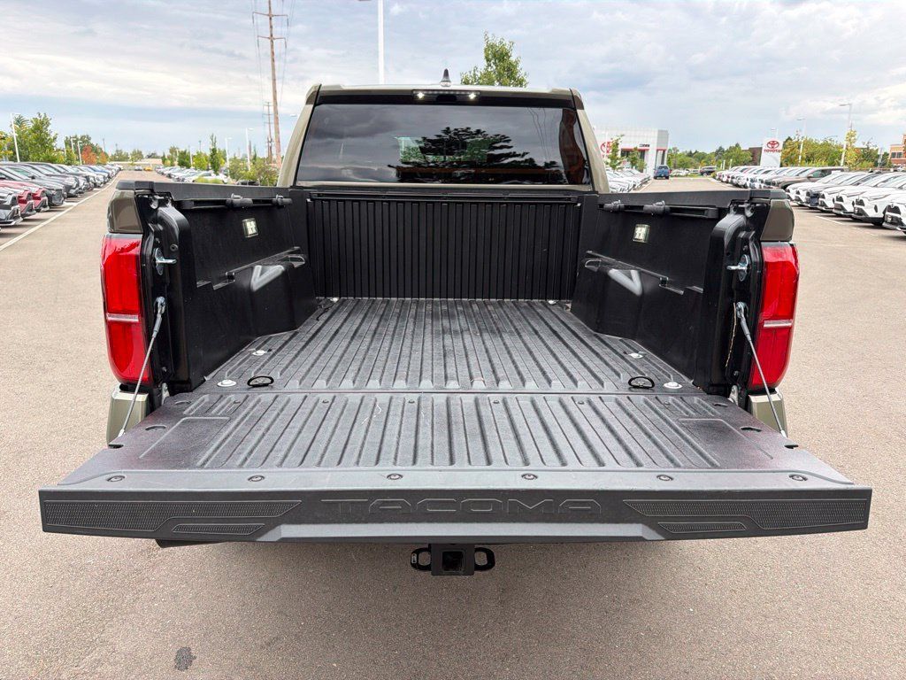 Used 2026 Toyota Tacoma TRD Off-Road AWD/4WD image 16