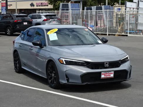 Used 2025 Honda Civic Sport image 2