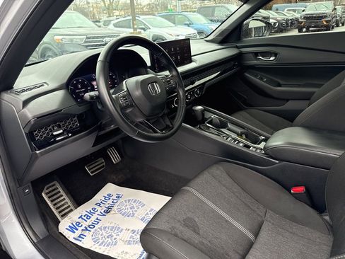 Used 2023 Honda Accord Sport image 19