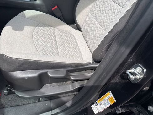 Used 2022 Chevrolet Equinox LS image 16