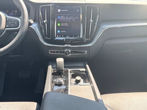 Used 2025 Volvo XC60 B5 Core w/ Climate Package image 15
