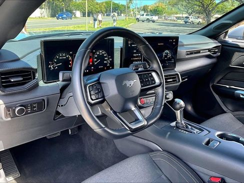 Used 2025 Ford Mustang GT RWD image 13