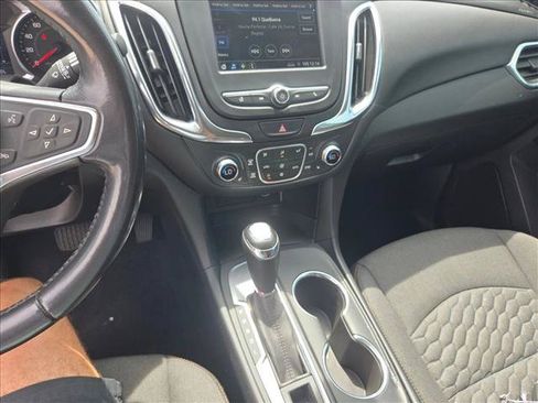 Used 2019 Chevrolet Equinox LT FWD image 12