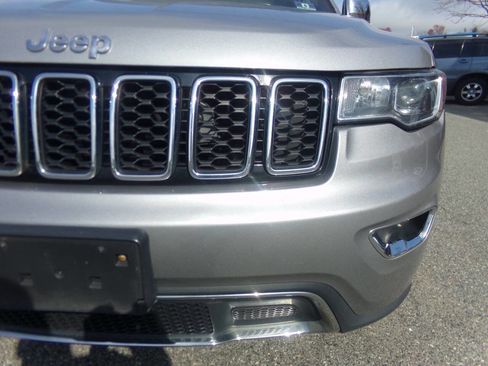 Used 2019 Jeep Grand Cherokee Limited image 3