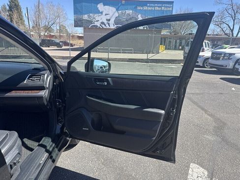 Used 2019 Subaru Outback 2.5i Limited AWD/4WD image 37