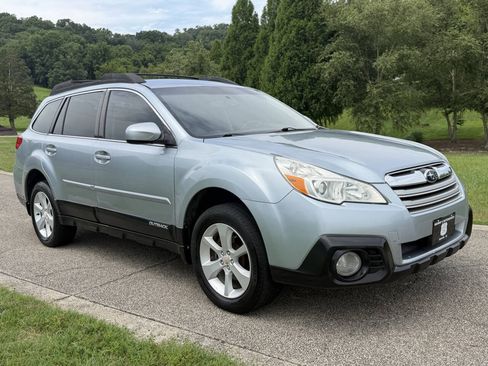 Used 2013 Subaru Outback 2.5i Premium w/ All-Weather Pkg AWD/4WD image 5