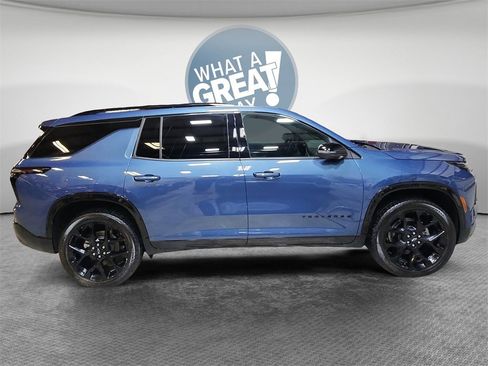 Certified 2024 Chevrolet Traverse RS w/ LPO, Floor Liner Package image 2