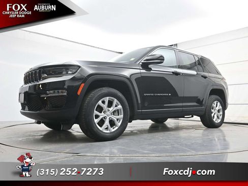Used 2023 Jeep Grand Cherokee Limited image 18