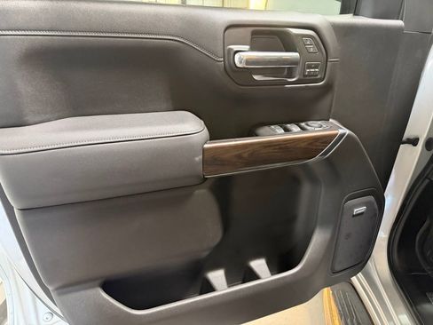 Used 2019 GMC Sierra 1500 SLT w/ SLT Premium Plus Package image 9