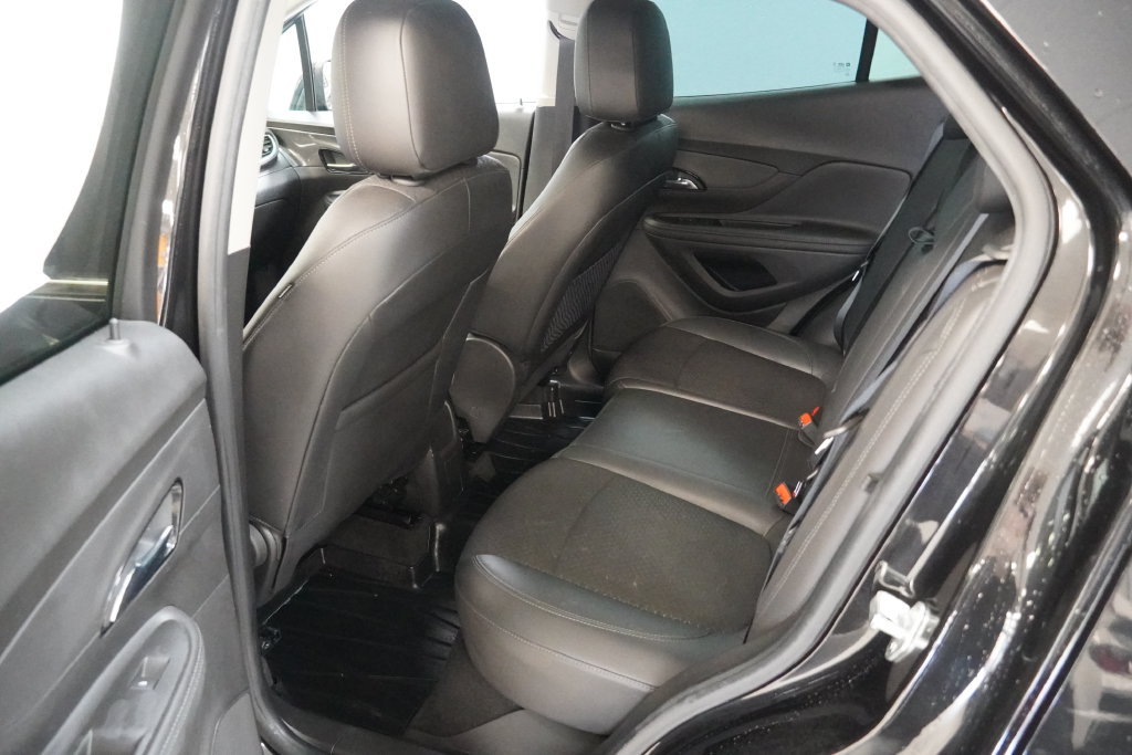 Used 2020 Buick Encore Preferred AWD/4WD image 18