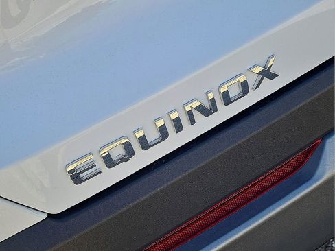 Used 2026 Chevrolet Equinox LT image 11