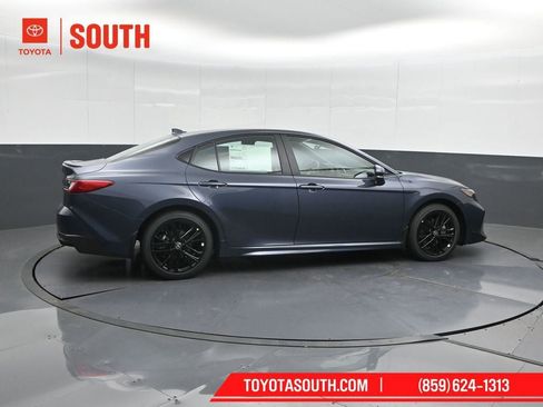 New 2026 Toyota Camry SE FWD image 3