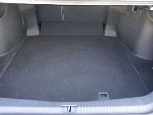 Used 2021 Toyota Avalon Limited image 29