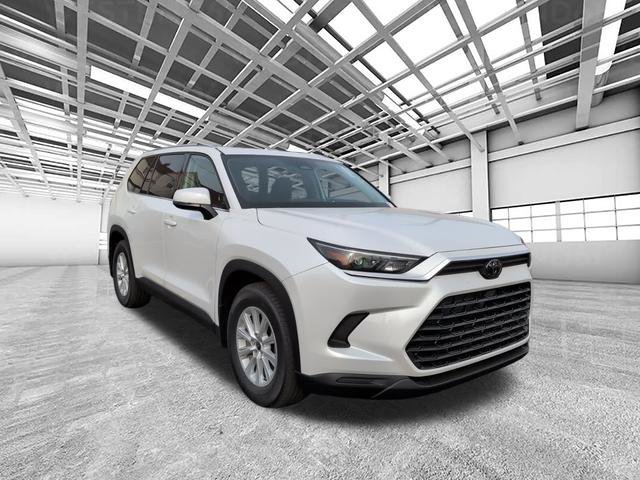 Used 2026 Toyota Grand Highlander XLE FWD image 1