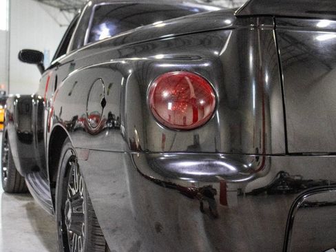 Used 2005 Chevrolet SSR LS 2dr Regular Cab Convertible w/ Preferred Equipment Group image 28