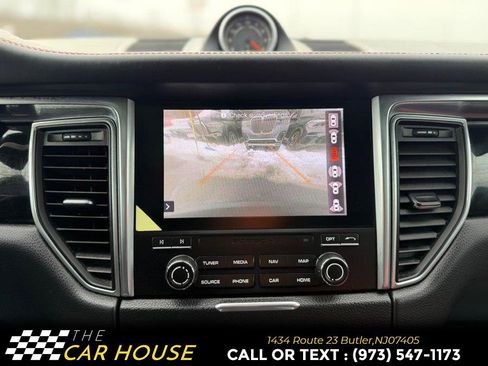 Used 2017 Porsche Macan image 33