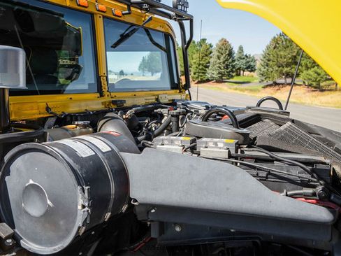 Used 2001 HUMMER H1 4-Door Wagon image 19