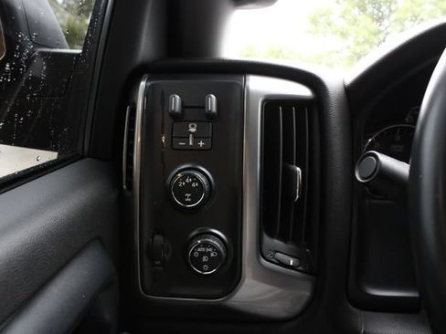 Used 2015 Chevrolet Silverado 2500 LT w/ LT Convenience Package AWD/4WD image 8