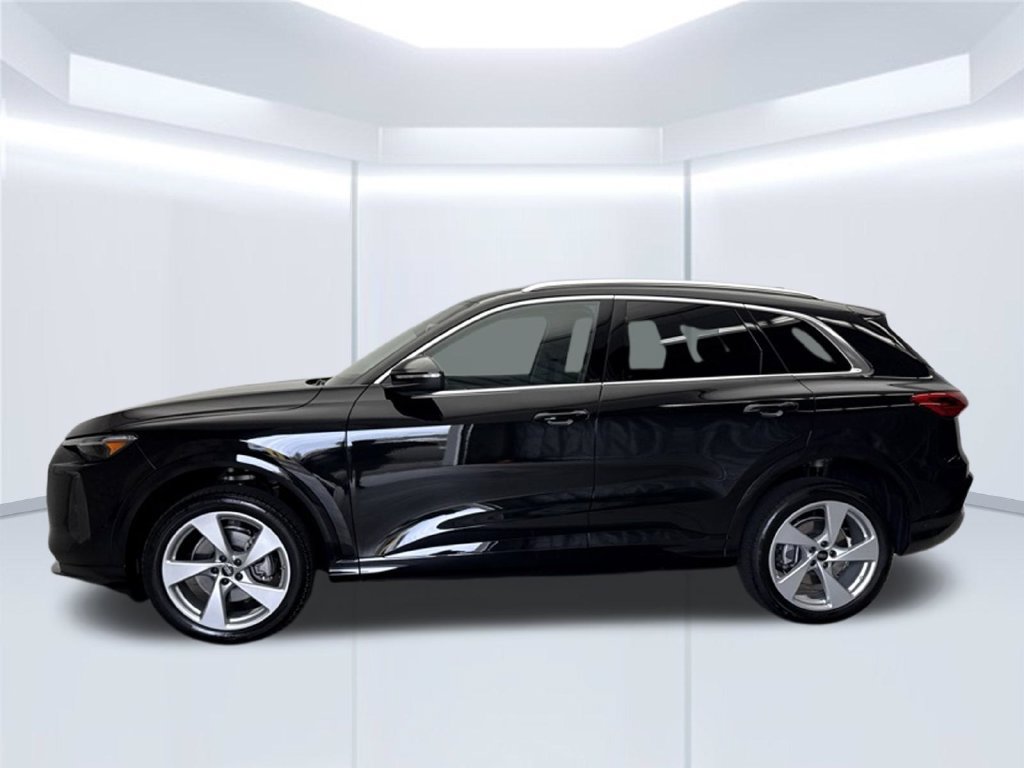 Used 2025 Audi Q5 Premium Plus AWD/4WD image 2