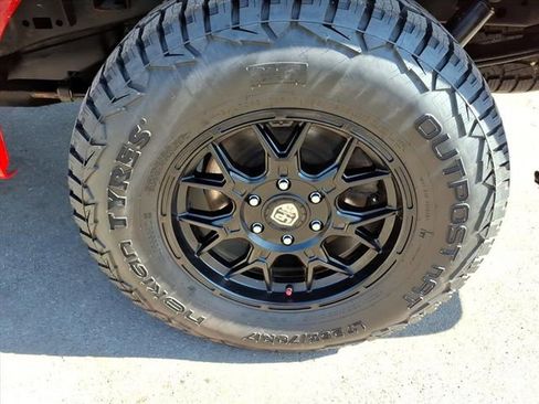 Used 2019 Ford F150 XLT image 13